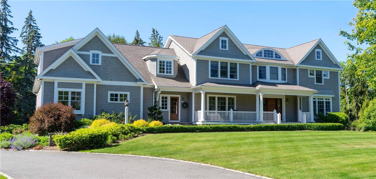 East Greenwich, RI 02818,1 Amore LN