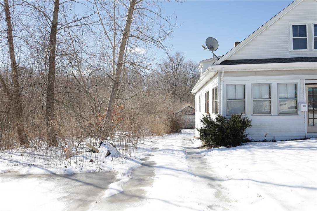 Seekonk, MA 02771,759 Fall River AVE
