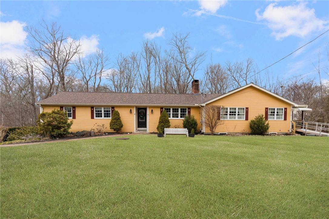Smithfield, RI 02917,8 Catherine RD