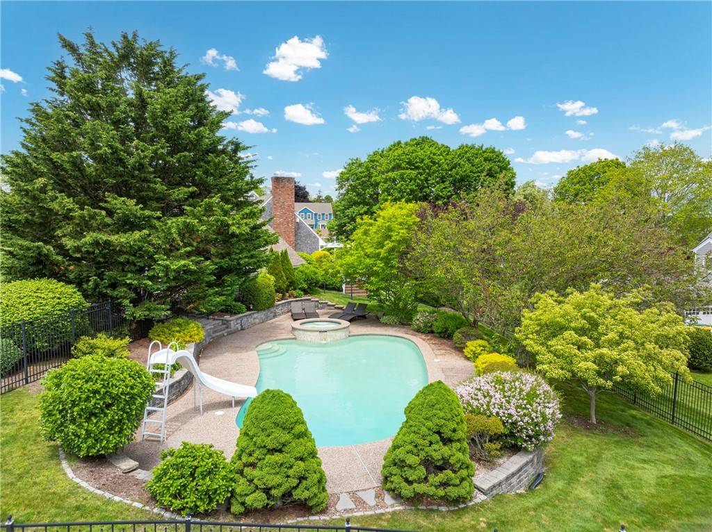 Portsmouth, RI 02871,130 Gideon Lawton LN