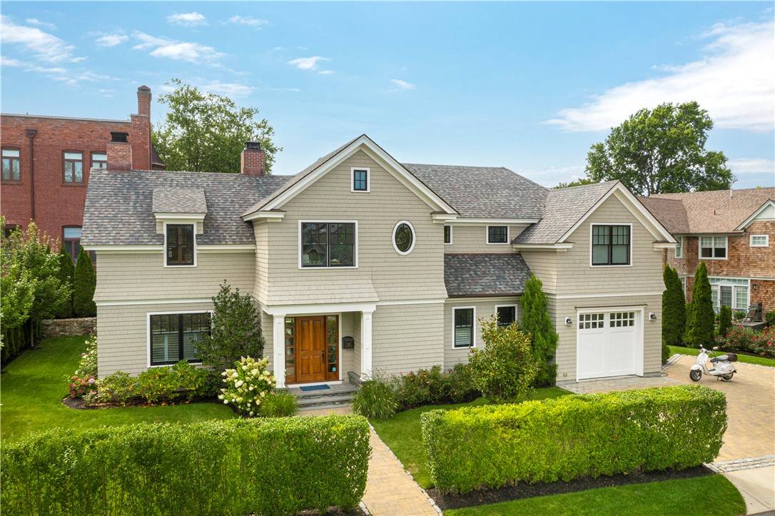 Newport, RI 02840,21 PRAIRIE AVE