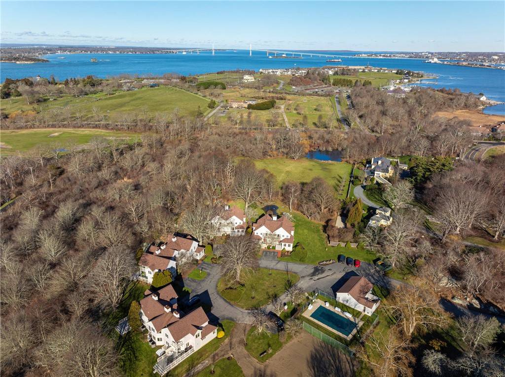 Newport, RI 02840,15 Hammersmith RD #31A