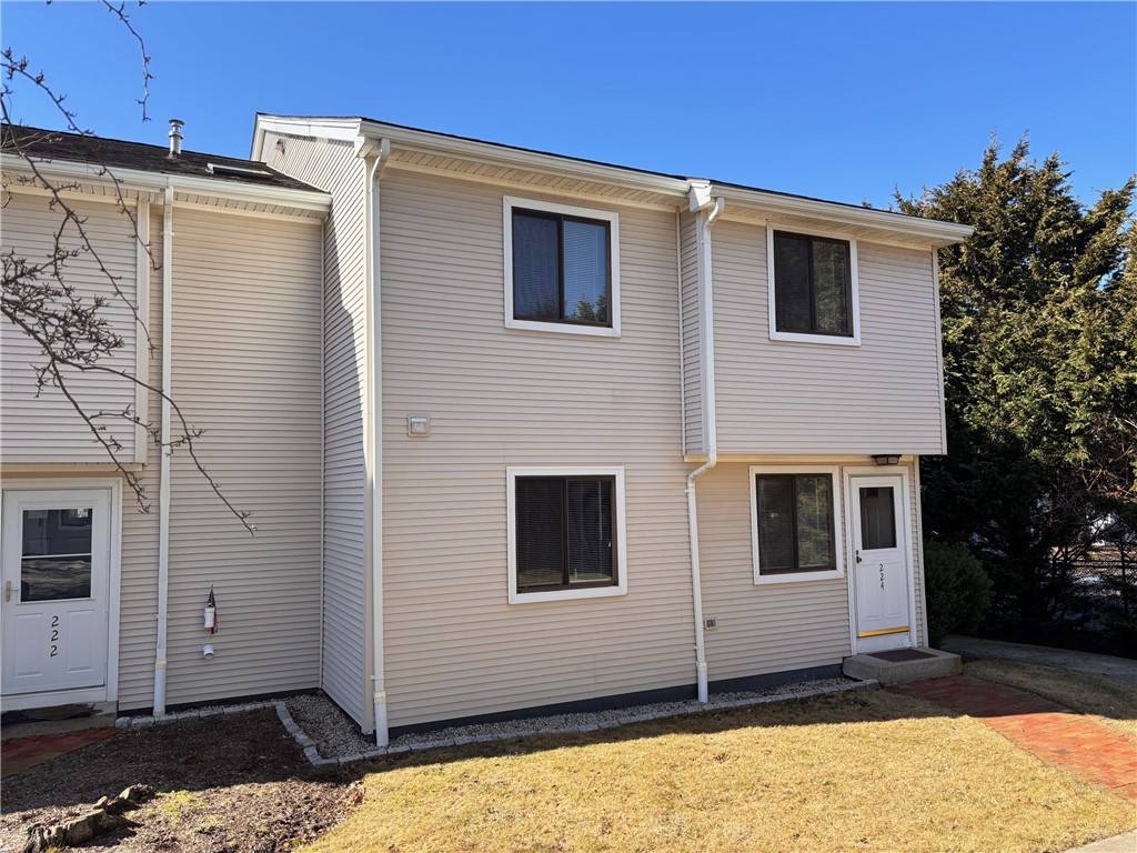 Newport, RI 02840,66 Girard AVE #224