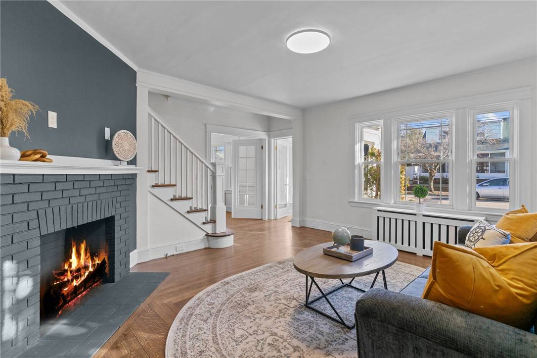 Warwick, RI 02888,41 Hartford PL
