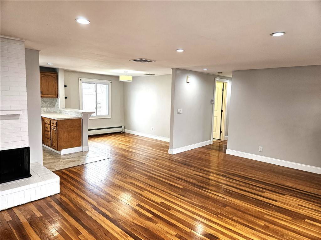 East Providence, RI 02915,50 Riley DR