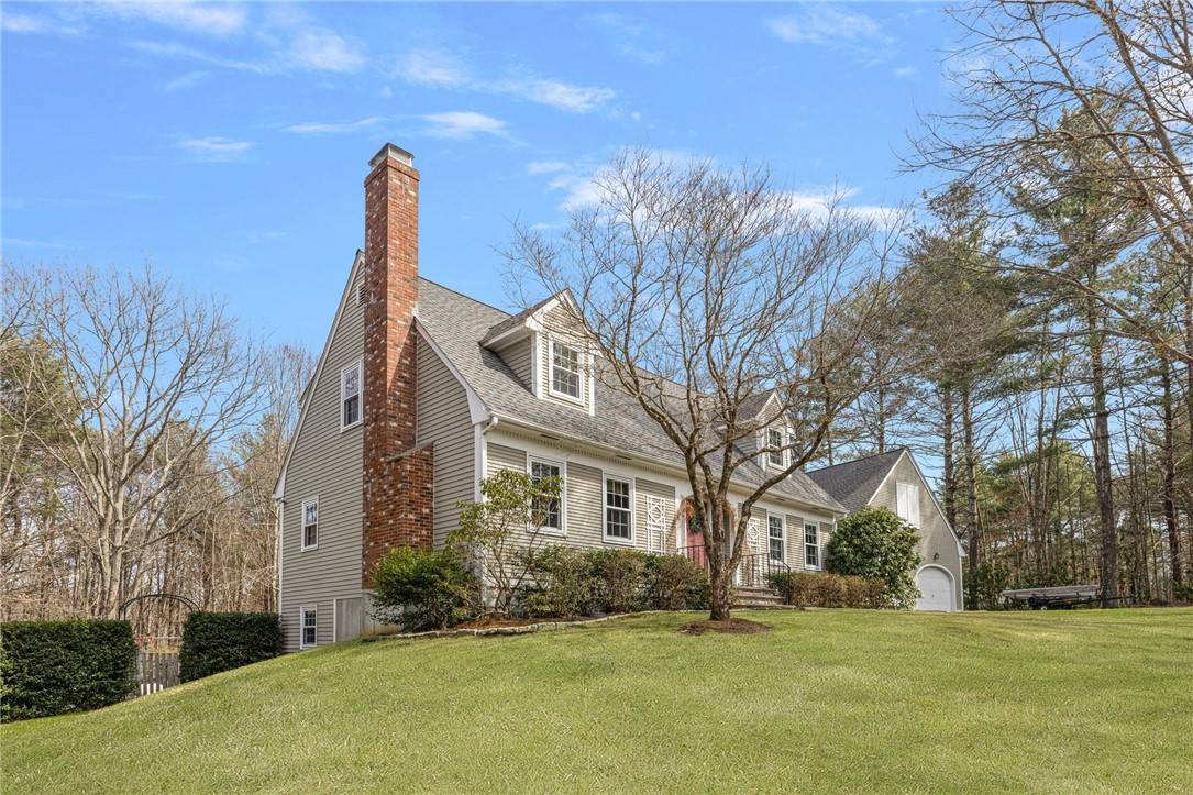 North Smithfield, RI 02896,86 Taylor DR
