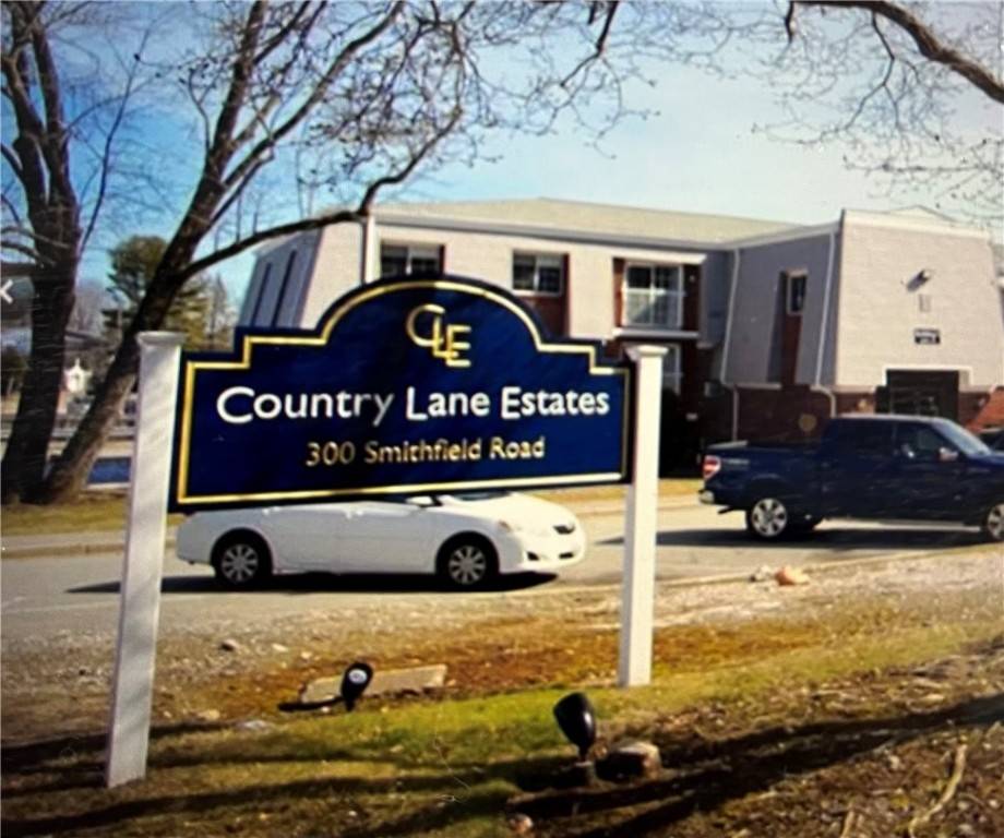 North Providence, RI 02904,300 Smithfield RD ##5-28