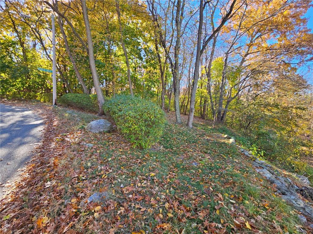 North Smithfield, RI 02896,0 Robert St