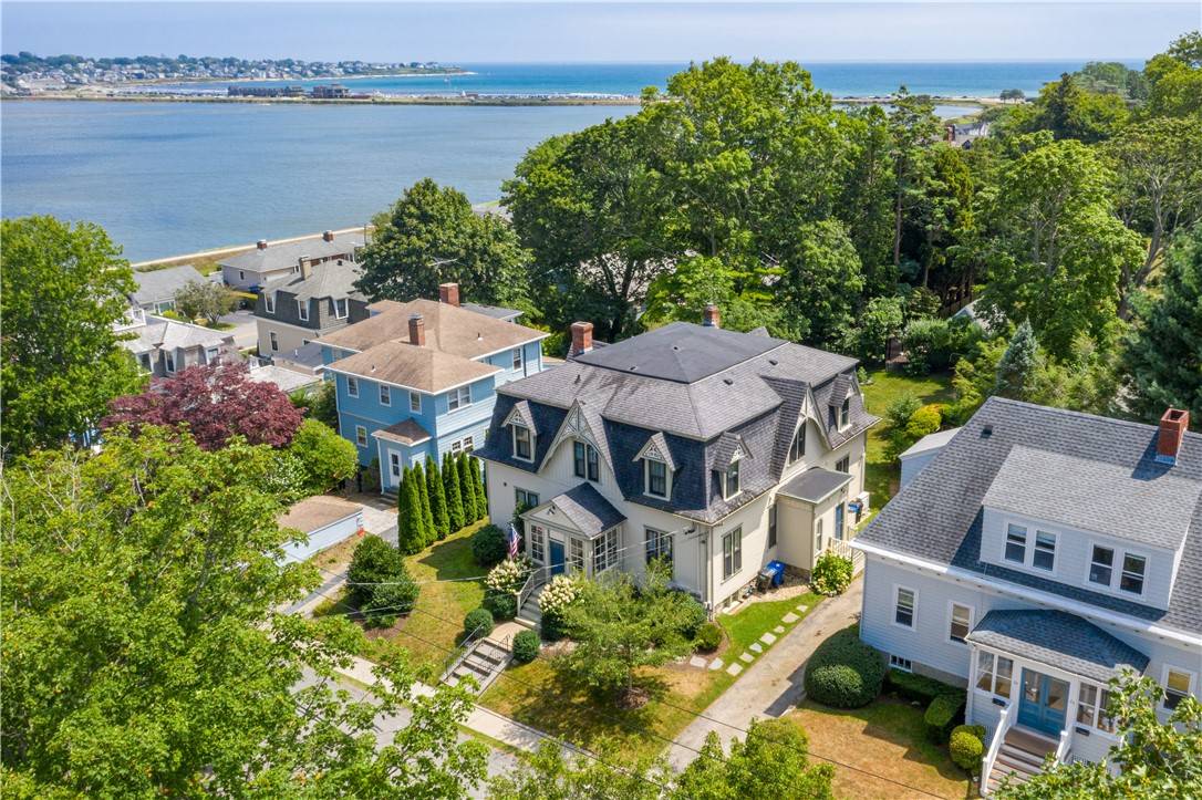 Newport, RI 02840,29 Champlin ST