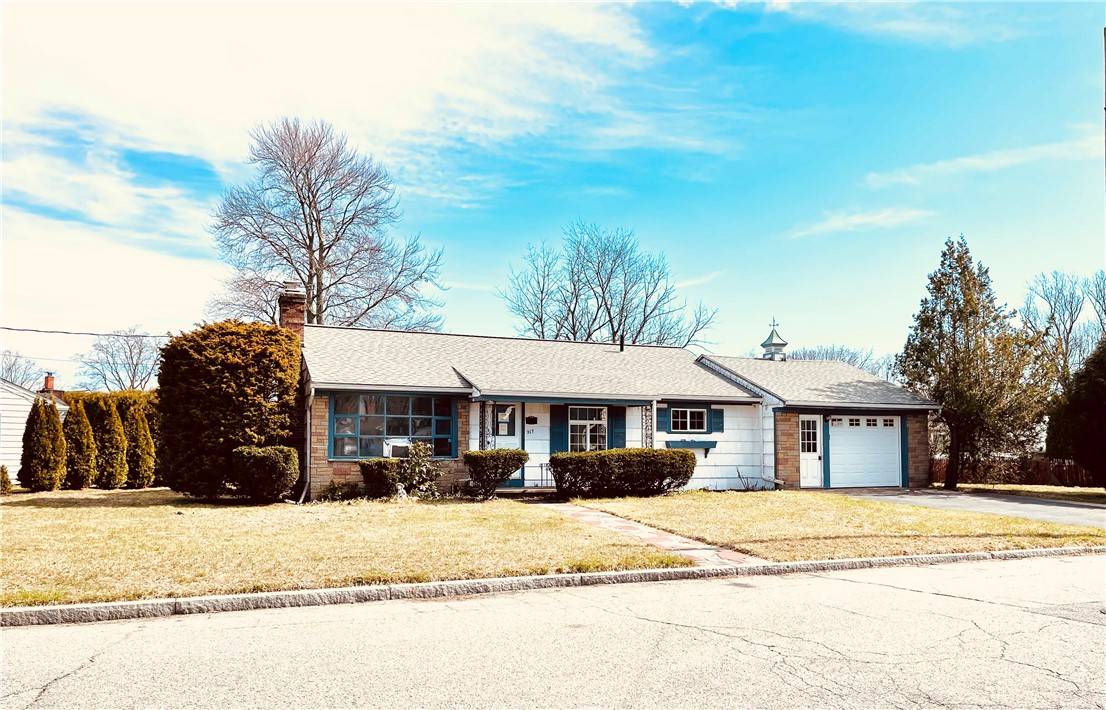 East Providence, RI 02916,217 Don AVE