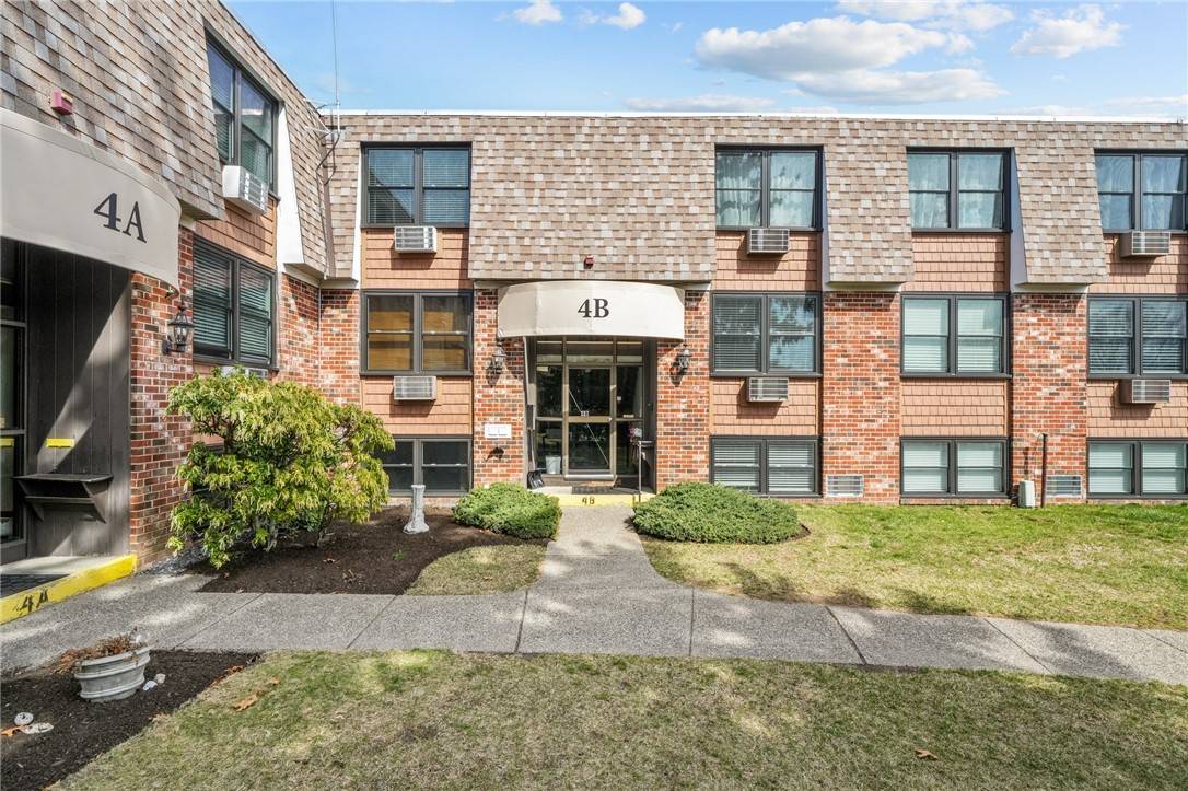 Warren, RI 02885,510 Child ST #410B