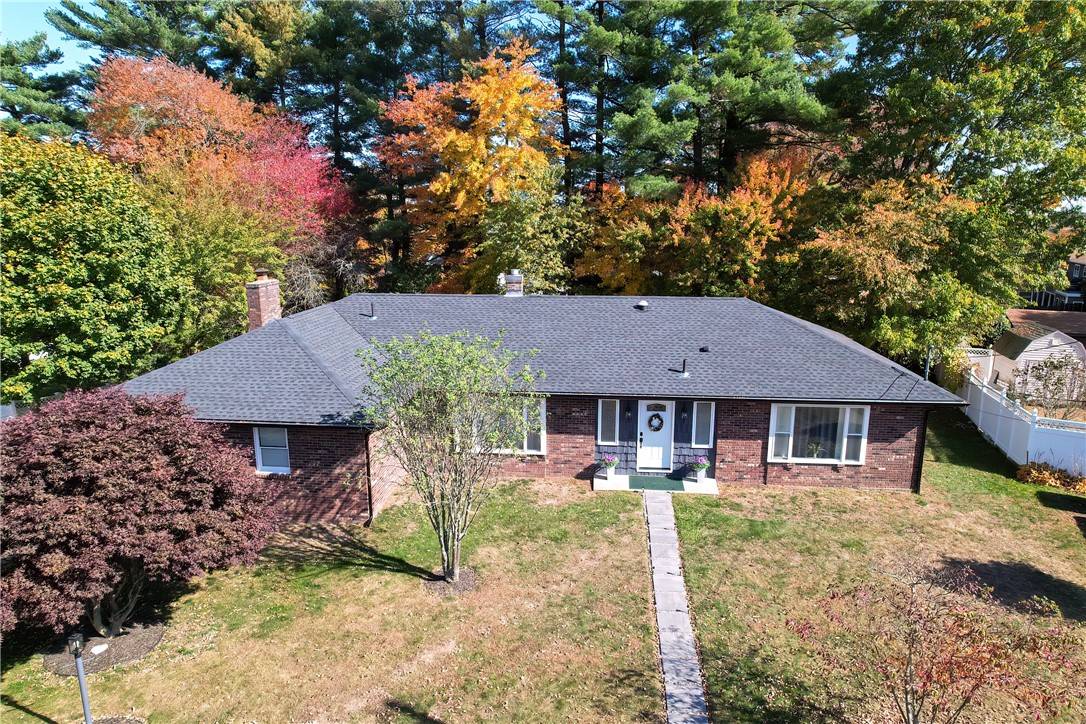 West Warwick, RI 02893,28 Downing DR
