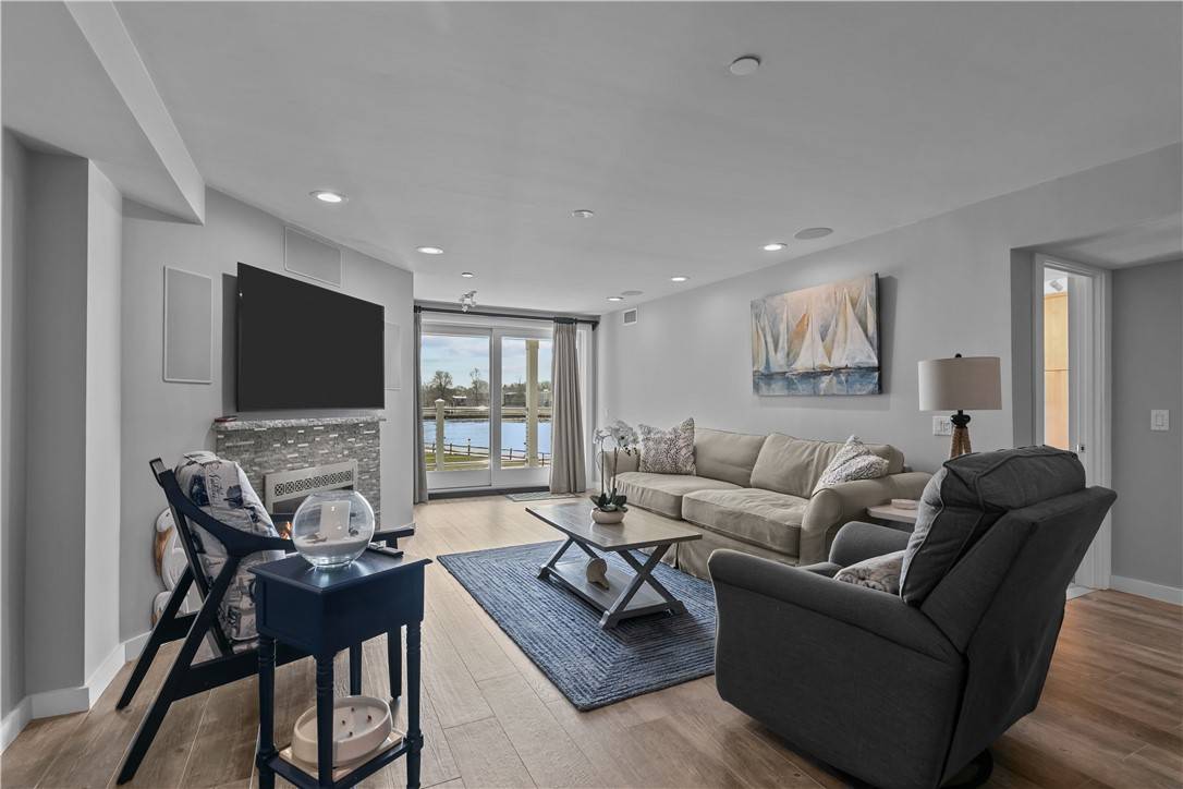 Newport, RI 02840,31 Coddington #13
