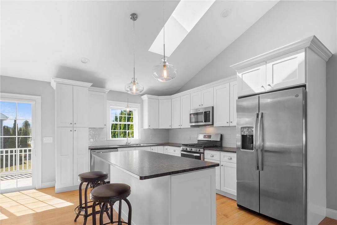 Middletown, RI 02842,5 Thelma LN #5