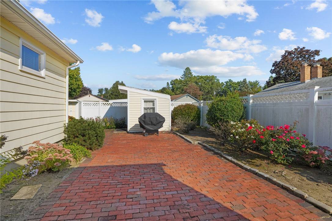 North Providence, RI 02911,50 Whipple CT