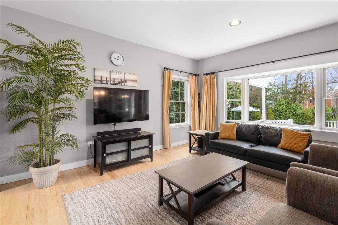 North Kingstown, RI 02852,40 Cassandra LN