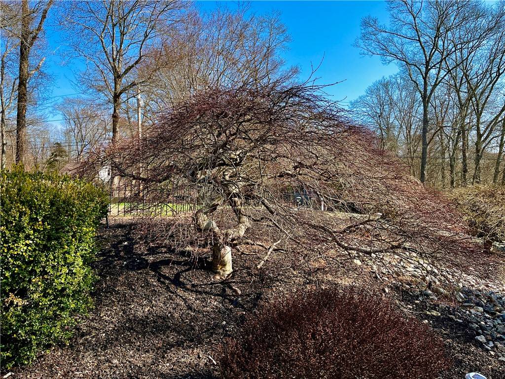 North Kingstown, RI 02874,365 Snuff Mill RD