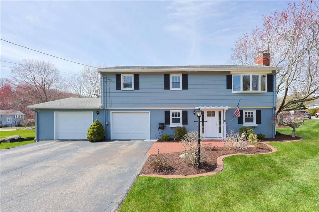 North Smithfield, RI 02896,451 Mendon RD