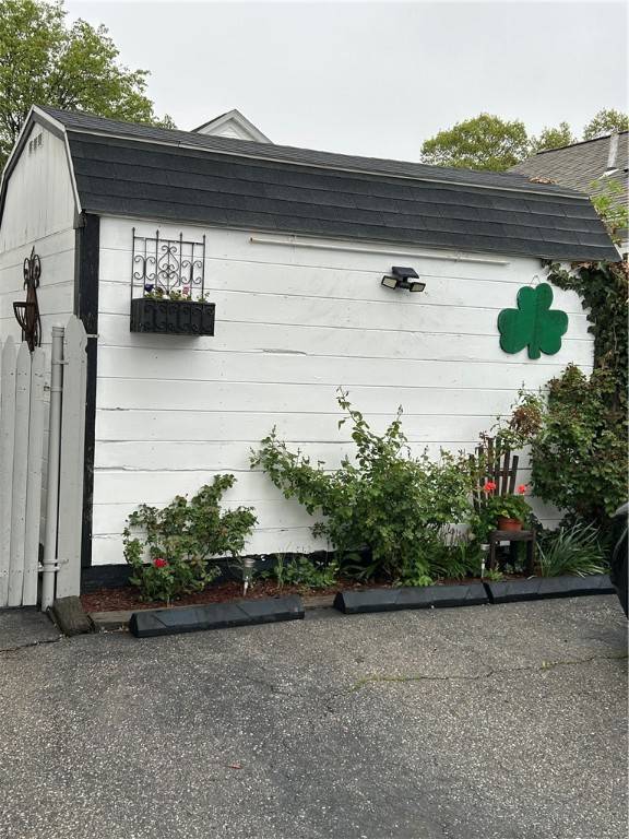 Pawtucket, RI 02860,317 Smithfield AVE