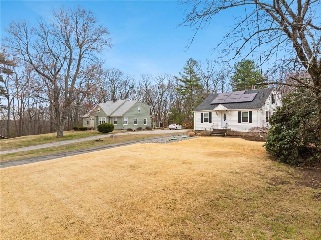 North Smithfield, RI 02896,11 Sayles Hill RD