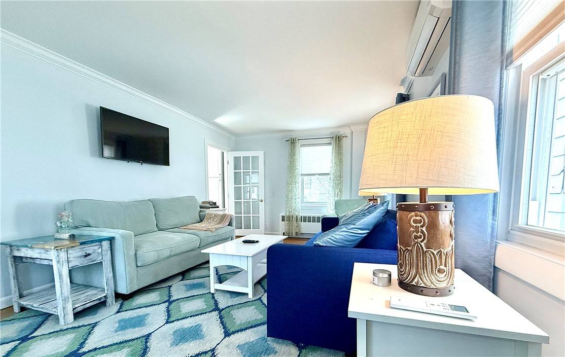 Newport, RI 02840,5 Byrnes ST
