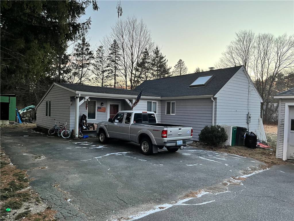 Scituate, RI 02857,169 Central AVE