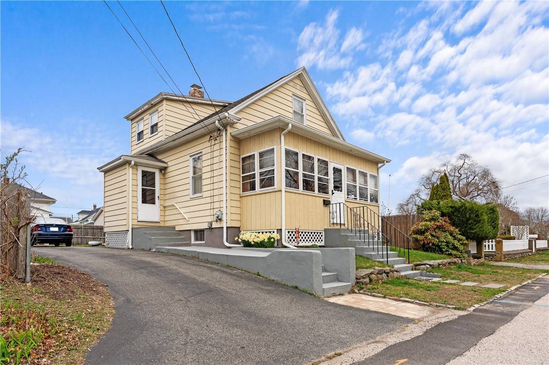 East Providence, RI 02914,26 Payette ST