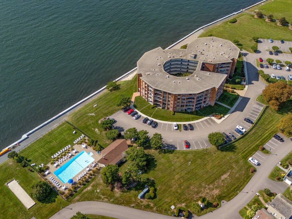 Newport, RI 02840,1316 Capella South WAY #1316