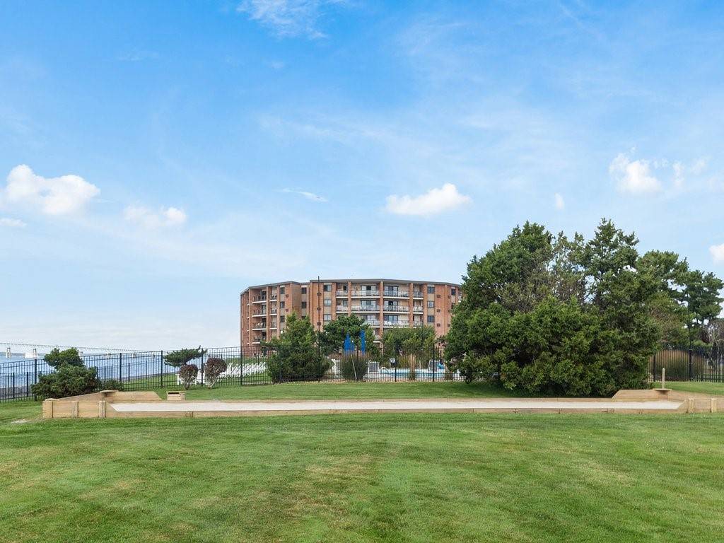 Newport, RI 02840,1316 Capella South WAY #1316