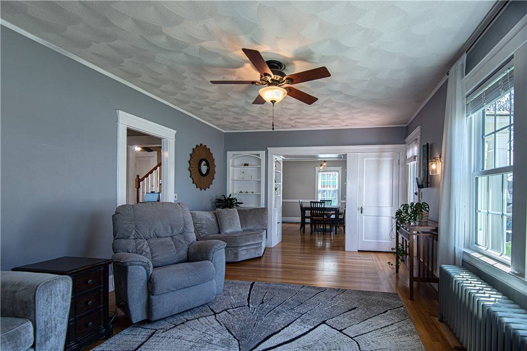 West Warwick, RI 02893,13 Parker ST