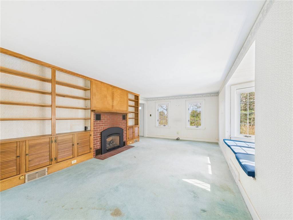 South Kingstown, RI 02879,23 Rockland DR