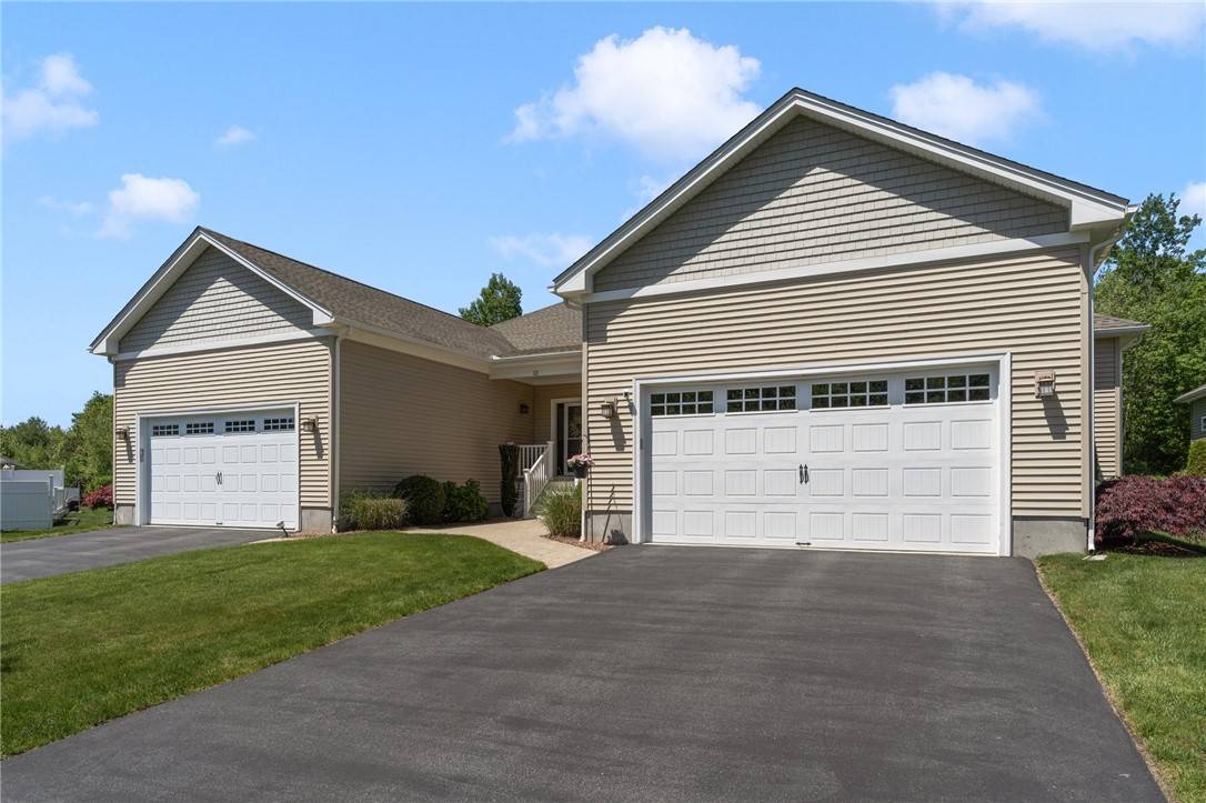 North Kingstown, RI 02852,16 Kimberly CT