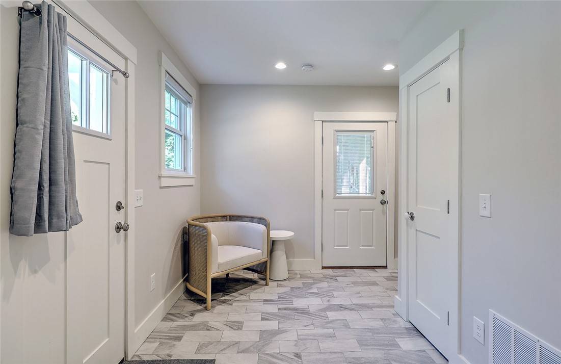 South Kingstown, RI 02879,137 Rosebriar AVE