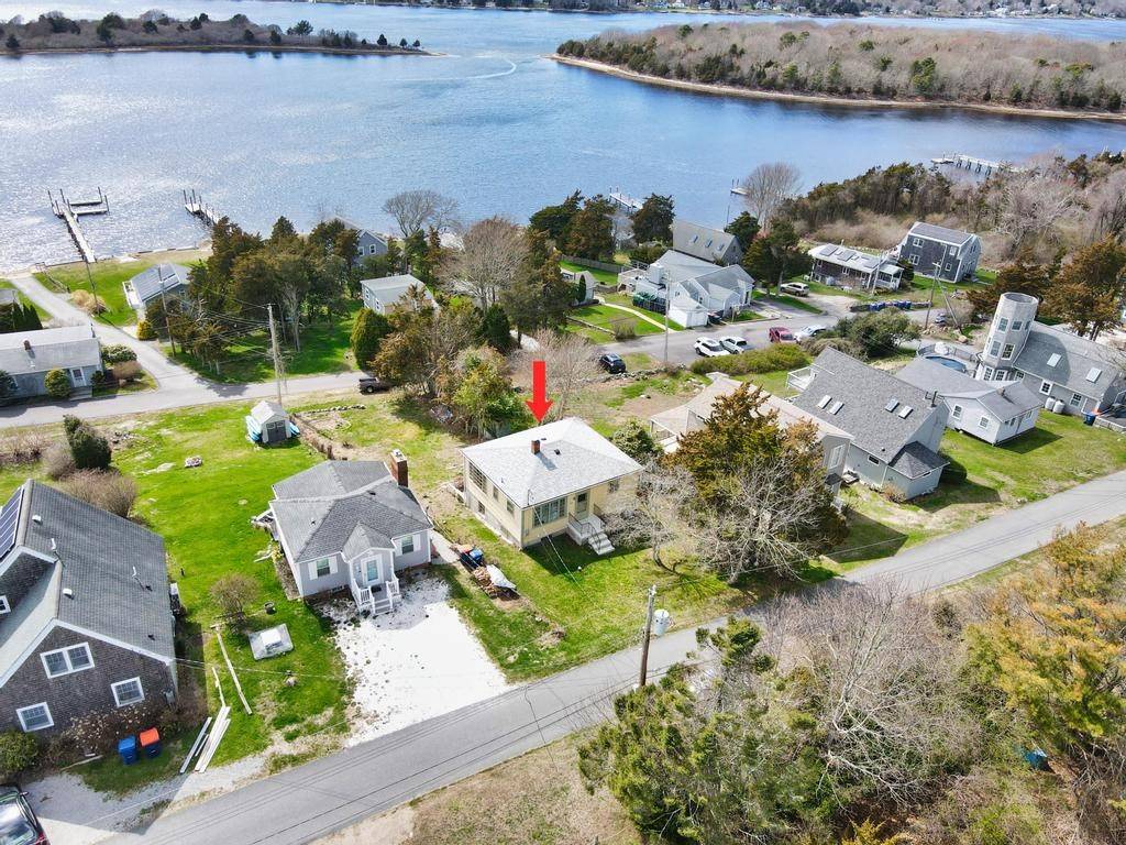 Westport, MA 02790,127 Pettey LN