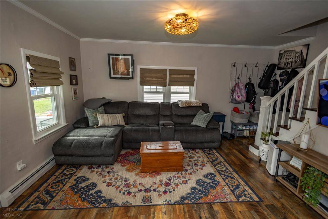 Warwick, RI 02888,136 Aborn AVE