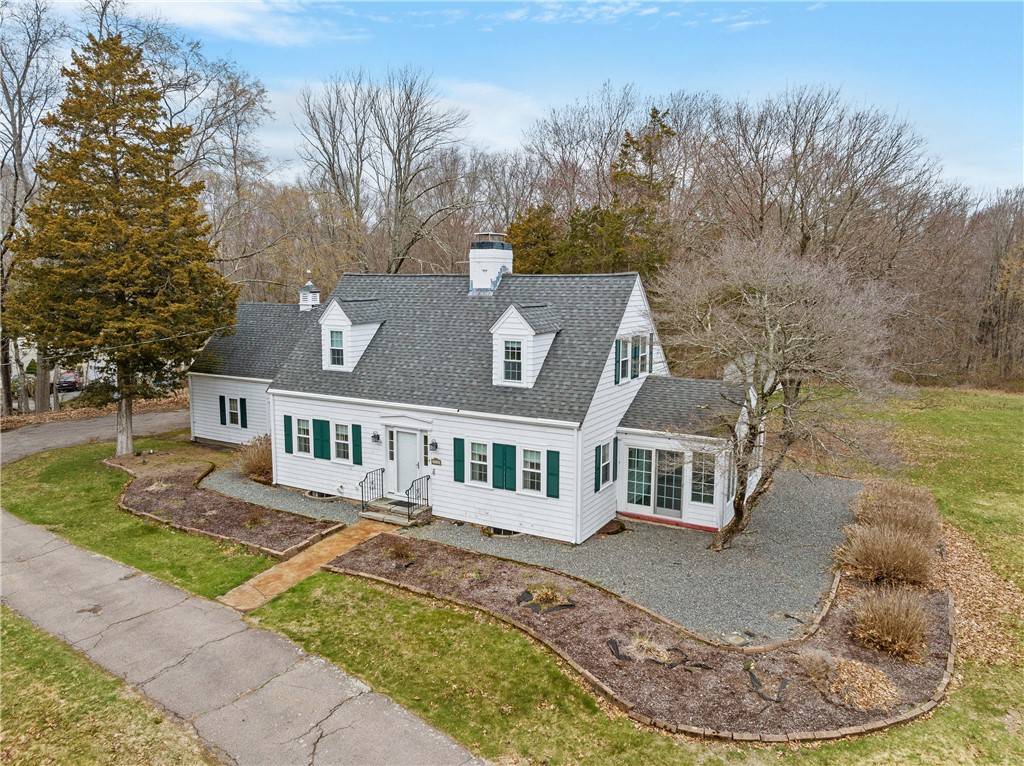 Cumberland, RI 02864,3225 Diamond Hill RD