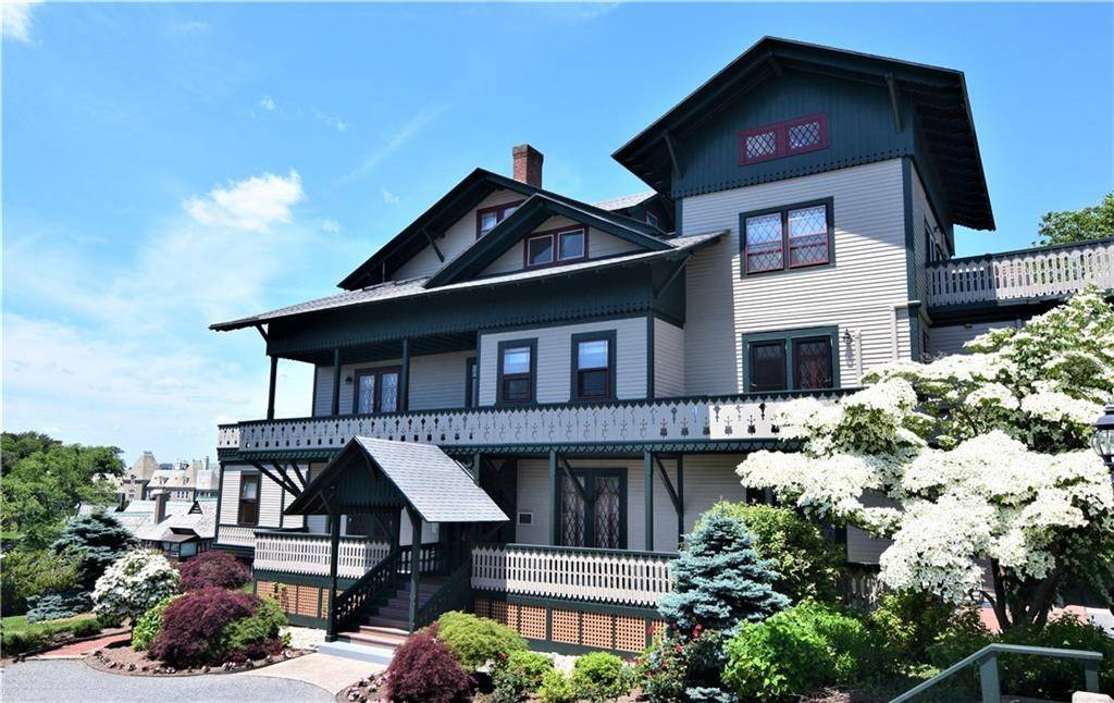 Newport, RI 02840,35 Chastellux AVE #J