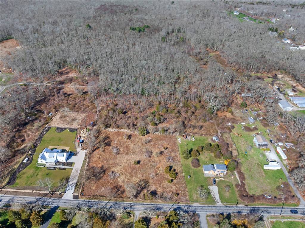 Tiverton, RI 02878,0 Lake RD