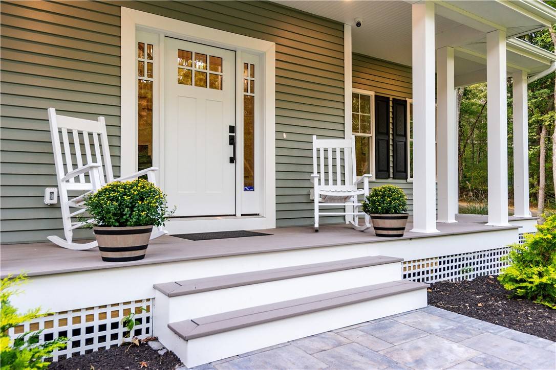 Warwick, RI 02818,44 Saddlebrook DR