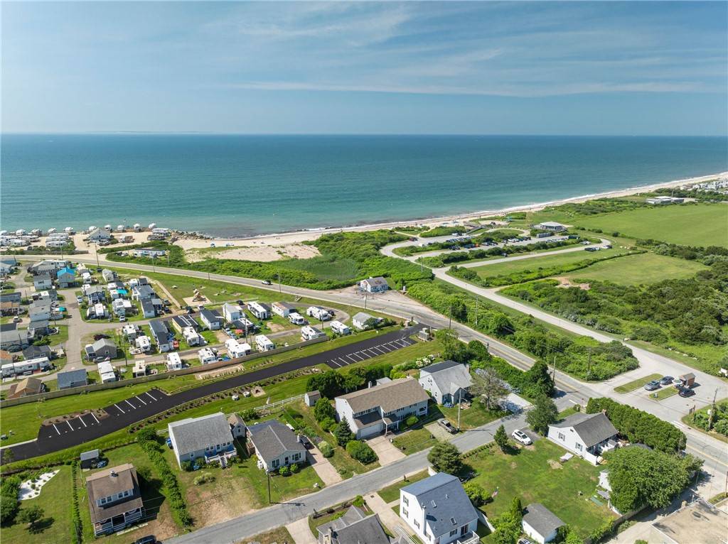 South Kingstown, RI 02879,27 Holden RD