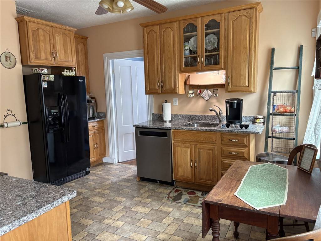 Burrillville, RI 02830,1512 Tarkiln RD