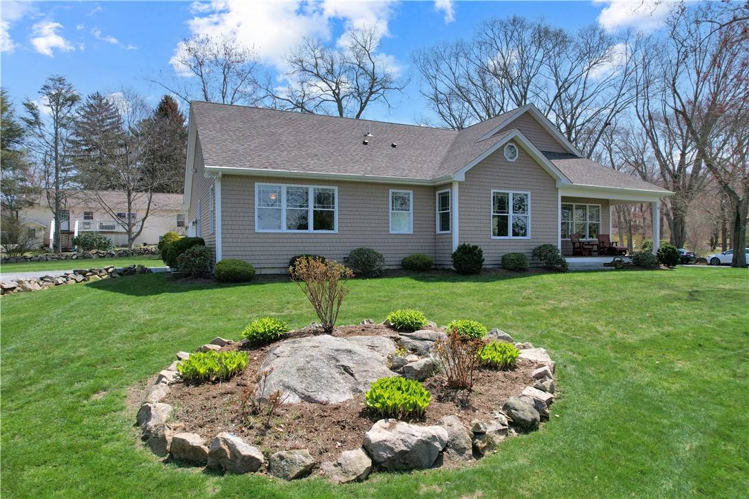 South Kingstown, RI 02879,11 Tomahawk TRL N