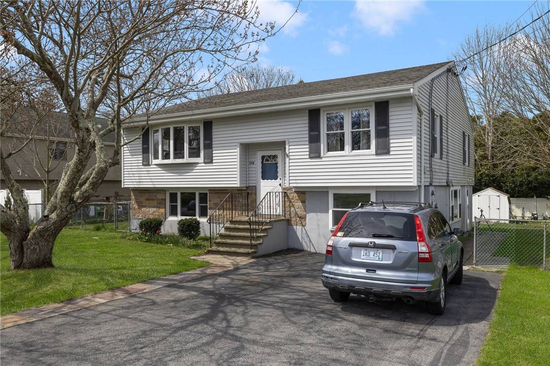Middletown, RI 02842,112 Center AVE