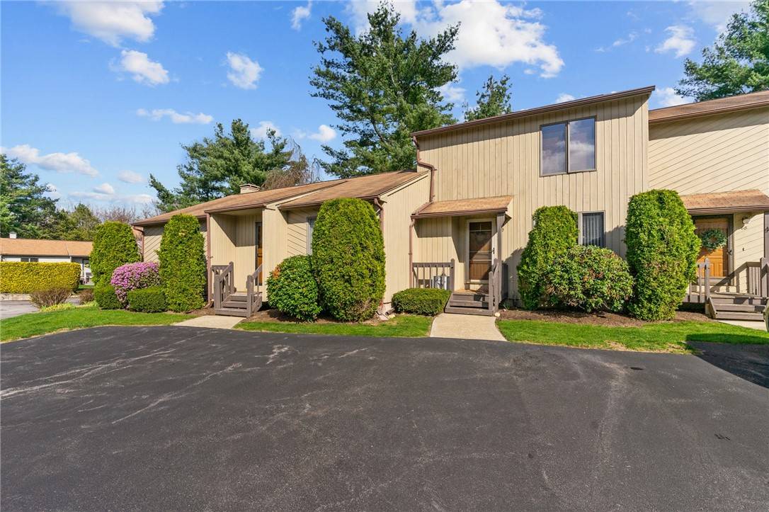 West Warwick, RI 02893,69 Kristee CIR