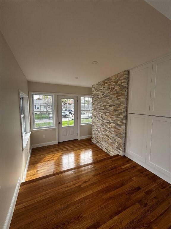 Warwick, RI 02888,21 Rogers RD