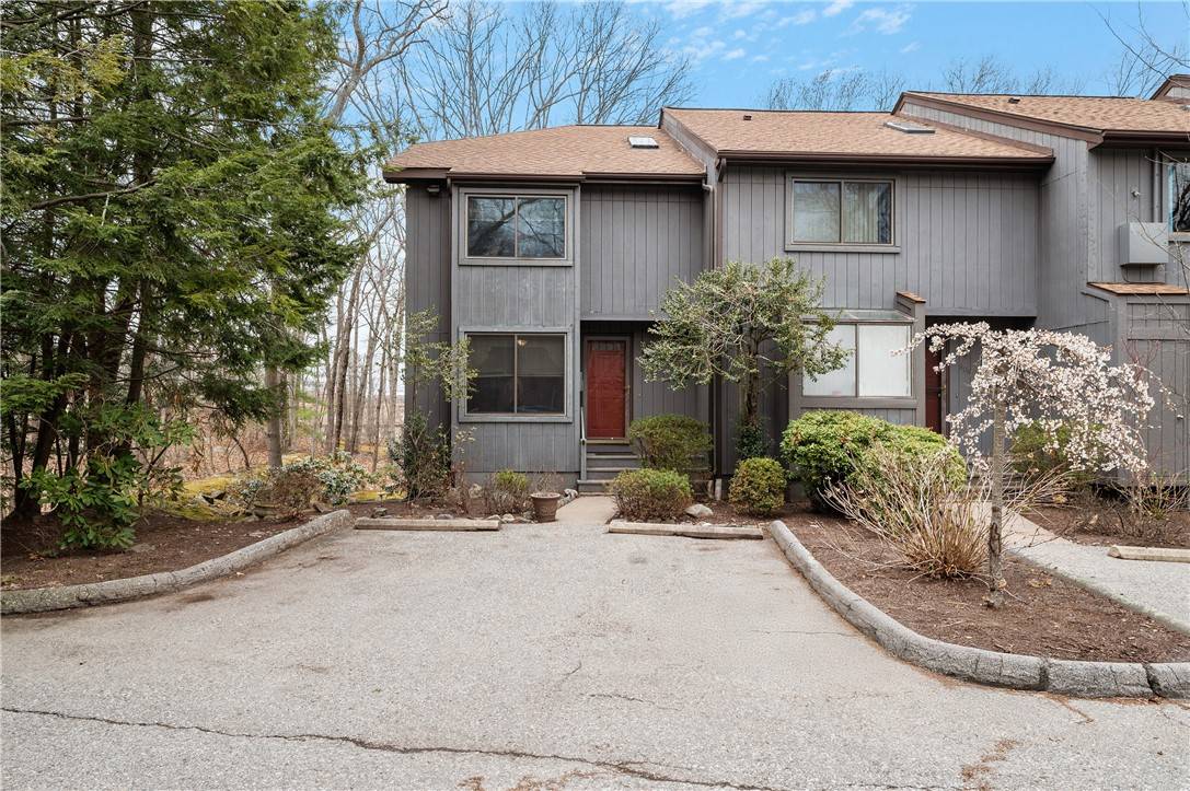 Lincoln, RI 02865,7 Wake Robin RD #905