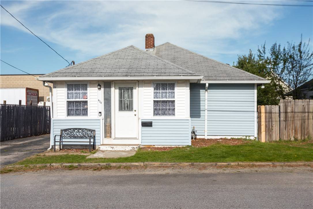 Warwick, RI 02888,434 Harrington AVE