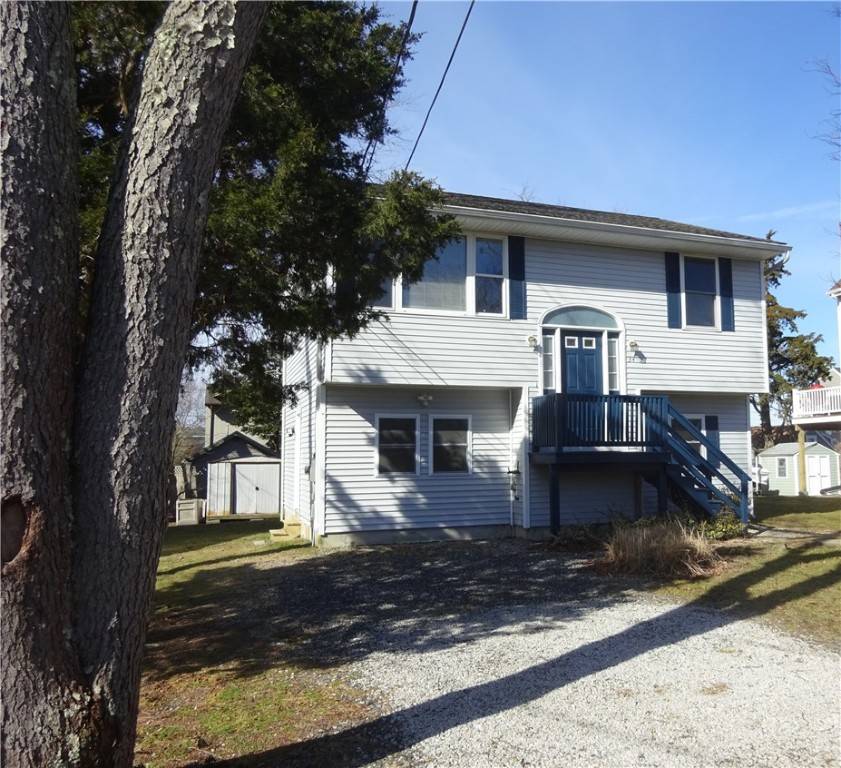 Portsmouth, RI 02871,34 Berkley AVE