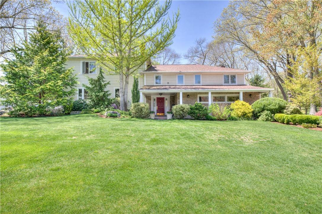 Barrington, RI 02806,23 Pine Top RD