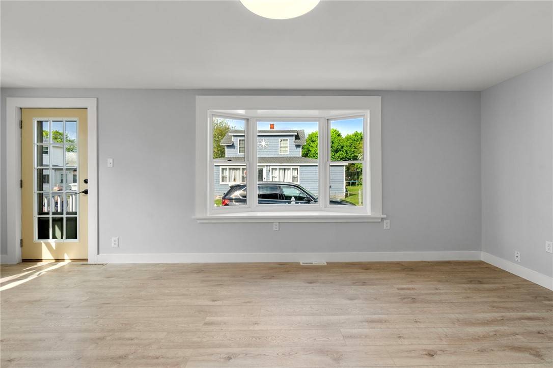 Portsmouth, RI 02871,33 Morgan ST